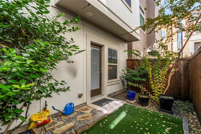 Building Photo - 762 Lacey Oaks Pl