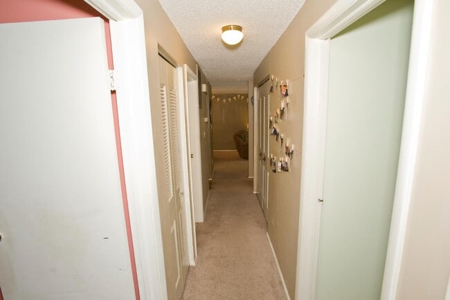 Building Photo - 1635 Van Dyke Dr