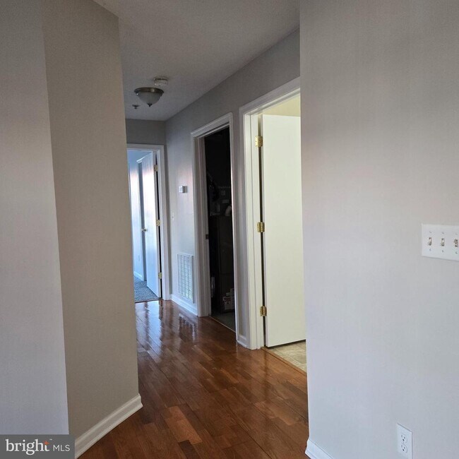 Building Photo - 129 Brookland Terrace