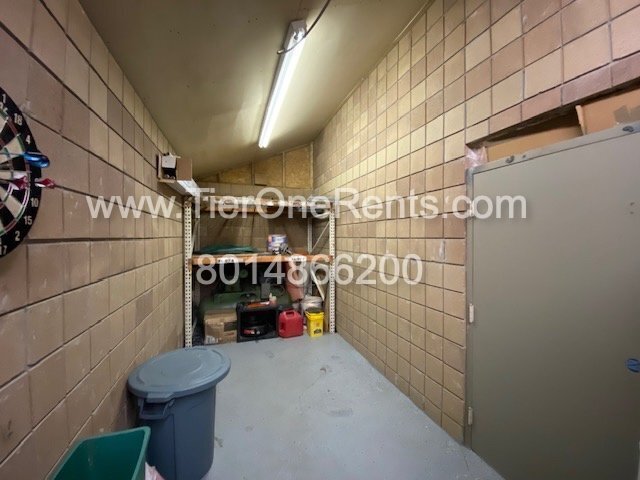 Building Photo - For a limited time, this property offers n...