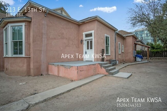Building Photo - 213 E 13th St