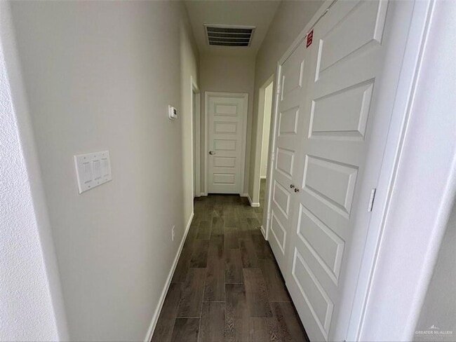 Building Photo - 2813 W Harrison Ave