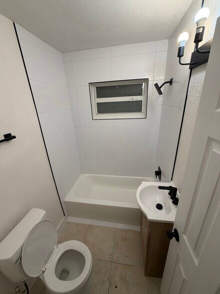 Building Photo - 2111 NW 93rd St