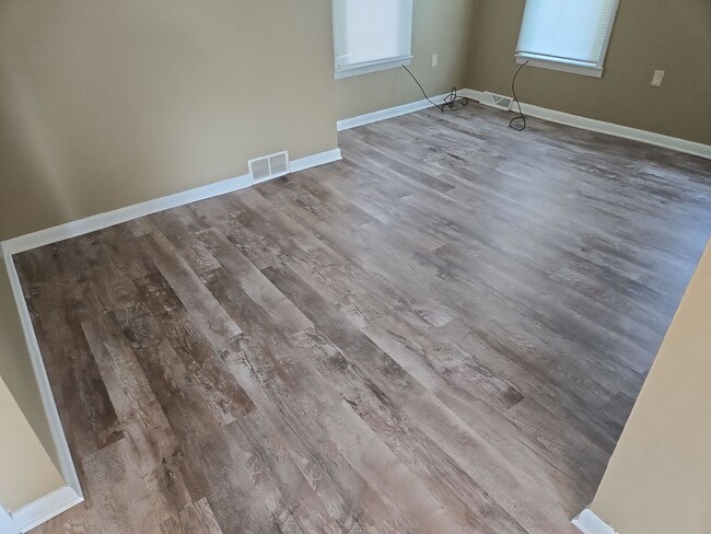 Building Photo - 54 W Main St