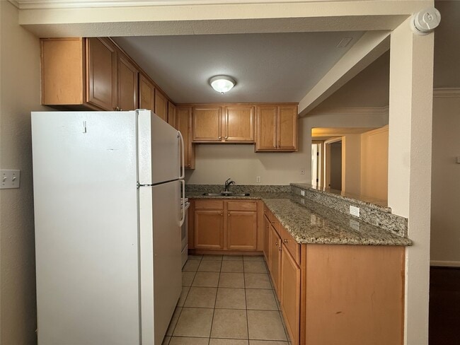 Building Photo - 1530 Heights Blvd