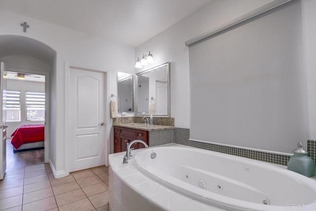 Building Photo - 262 Avenida Loretta