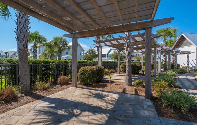 Building Photo - 18 E Milestone Dr