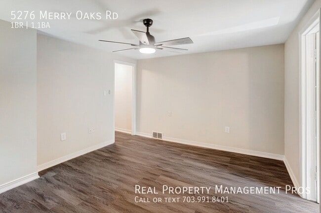 Building Photo - 5276 Merry Oaks Rd