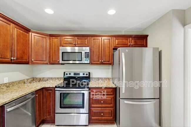 Building Photo - 3601 Normandy Rd