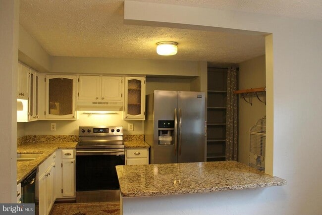 Building Photo - 6821 Montivideo Square Ct