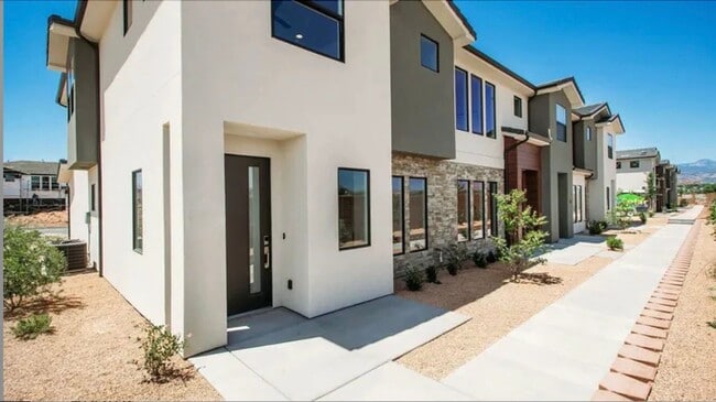 Primary Photo - Newer End Unit Townhome in Woodland Estates