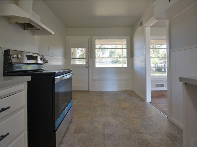 Building Photo - 4014 44th St