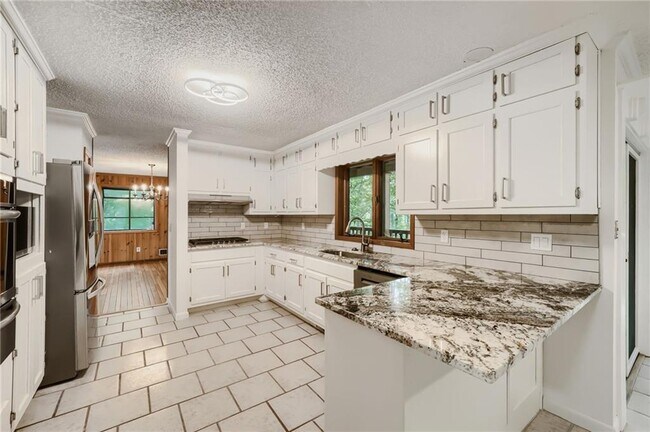 Building Photo - 570 Idlewood Dr NW