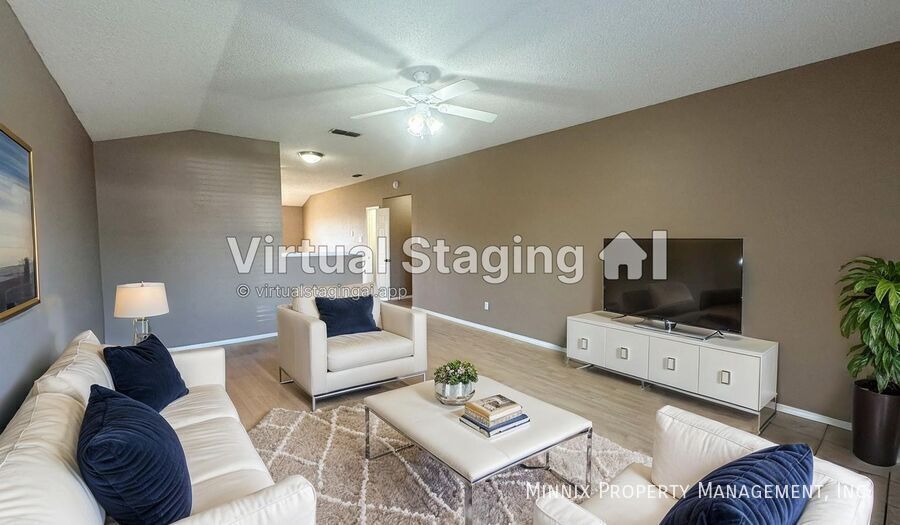 Primary Photo - 525 N Iola Ave