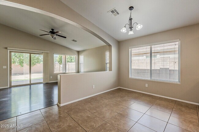 Building Photo - 7358 N 72nd Ave