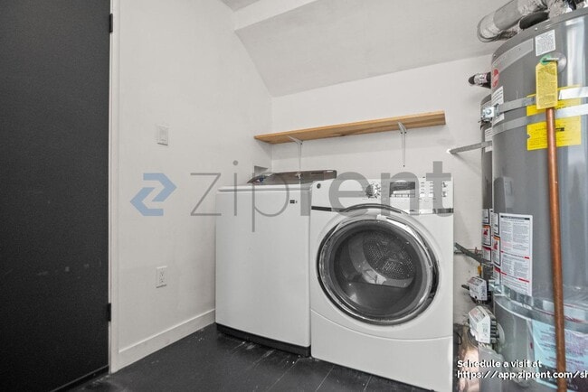 Building Photo - 903 61st St