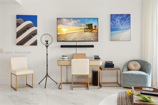 Building Photo - 2201 Collins Ave