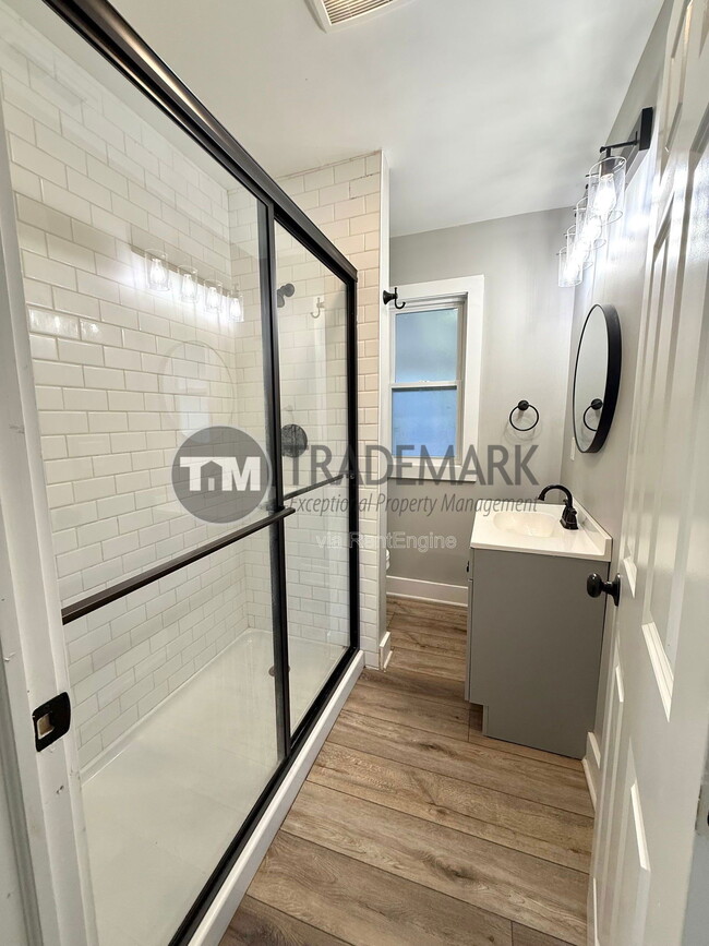 Building Photo - 42 N State St