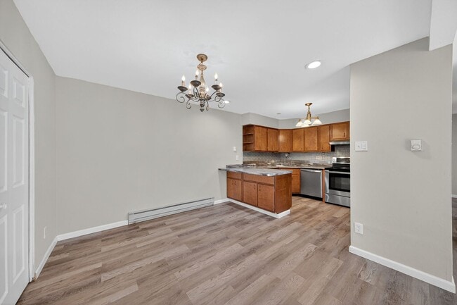 Building Photo - 8727 Sieloff Dr