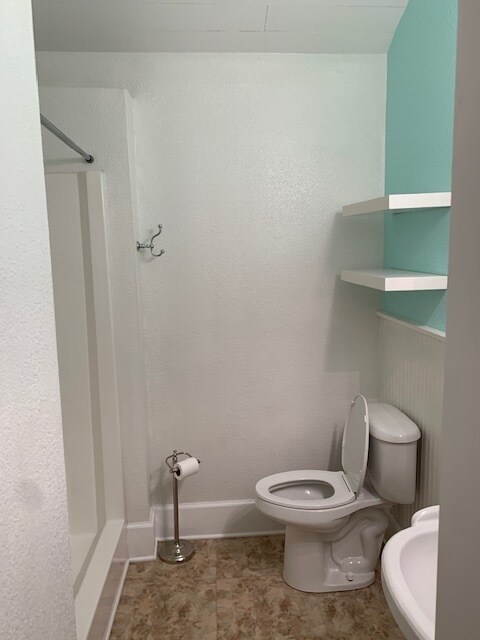 Bathroom 1 - 252 Tuttle Ave