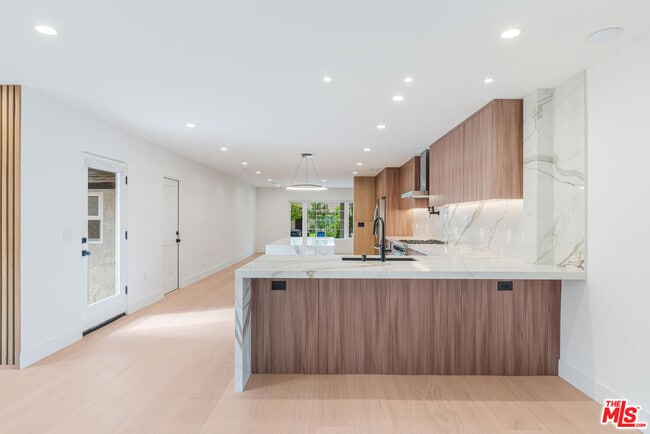 Building Photo - 5110 Garden Grove Ave