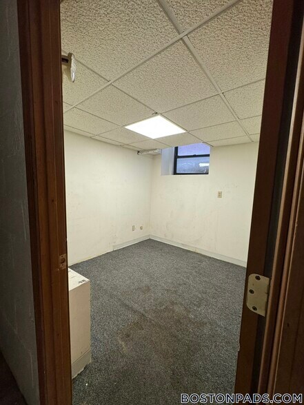 Primary Photo - 1247 Beacon St