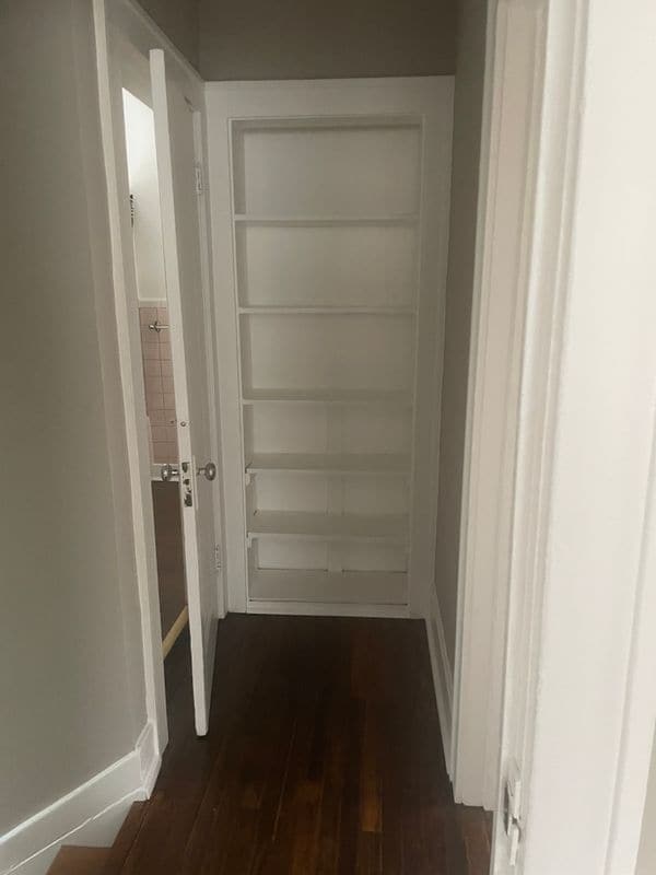 Building Photo - 19339 Fenelon St