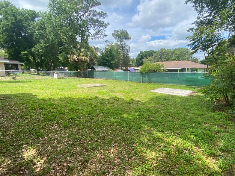 Building Photo - 1214 Eden Dr