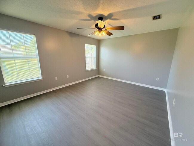 Building Photo - 521 Hamilton Blvd