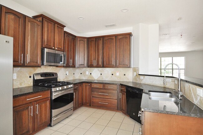 Building Photo - 1510 Biltmore Ln