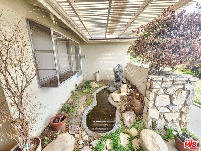 Building Photo - 11665 Babbitt Ave