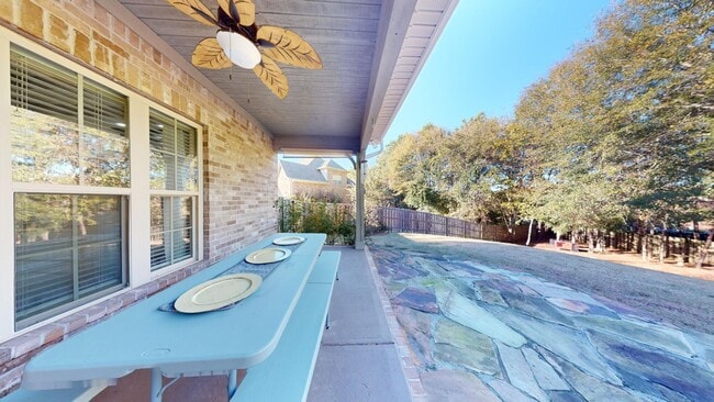 Building Photo - Asheton Lakes