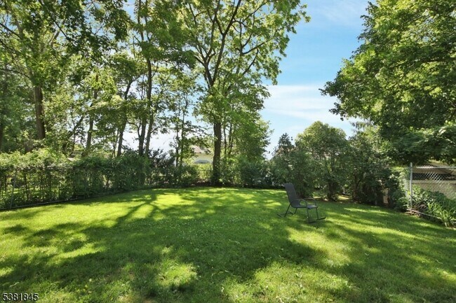 Building Photo - 22 Rockland Terrace