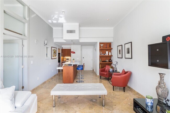 Building Photo - 6917 Collins Ave