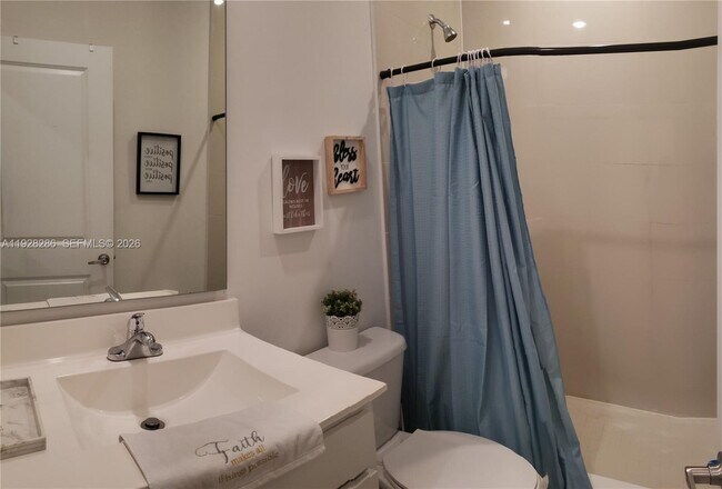 Building Photo - 2414 SW 145th Pl