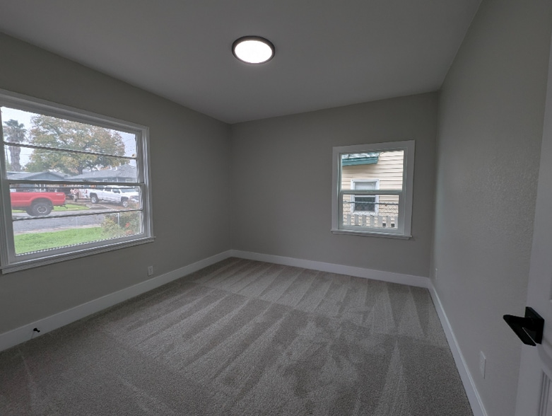 Building Photo - 2480 Baldwin Ave