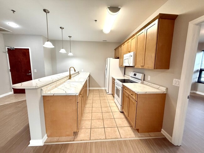 Building Photo - 202 S Main St