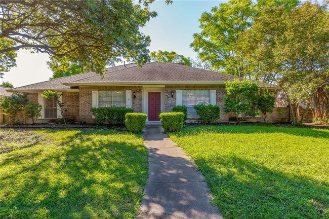 Primary Photo - 1108 N Park Dr