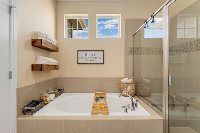 Building Photo - Evolve Real Estate: Evolve Real Estate: Meticulous Executive 4 Bedroom Plus Den Plus Finished Bas...