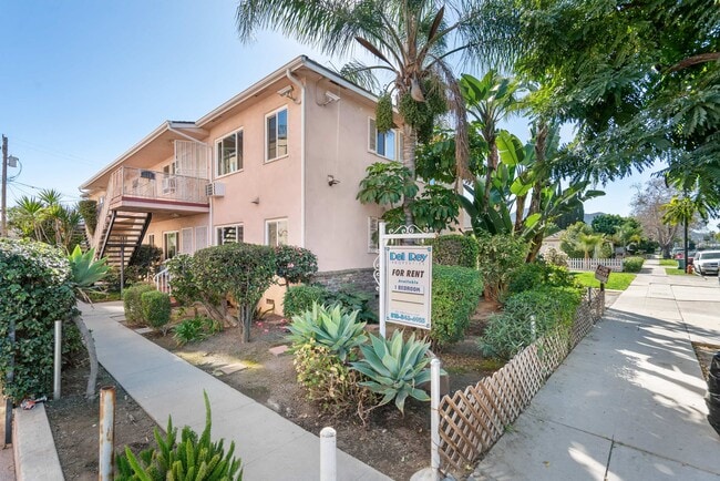 Building Photo - 330 W Alameda