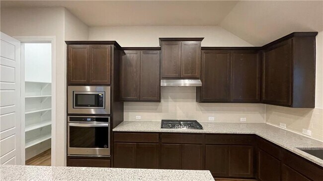 Building Photo - 6617 Covina Ln