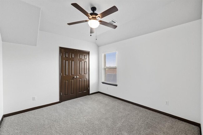 Building Photo - 221 Mandana St