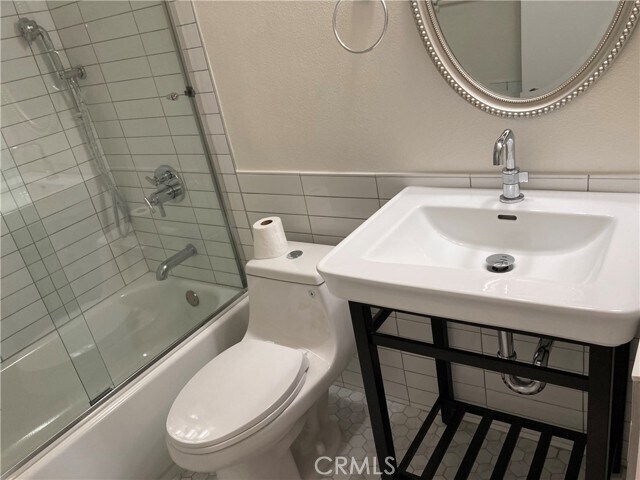 Building Photo - 6542 Ocean Crest Dr