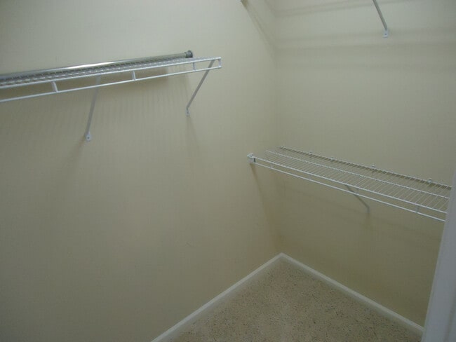 Building Photo - Beautiful 2 (possible 3) Bedroom Condo with ONE CAR GARAGE! Minutes to Bragg and Shopping