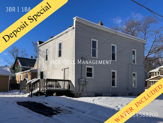 Building Photo - 956 Adams St SE