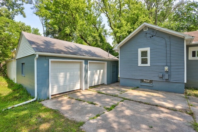 Building Photo - 4228 Green St