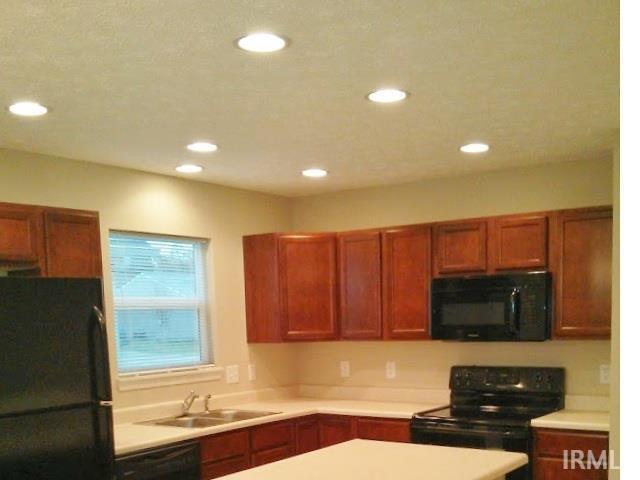 Building Photo - 2361 Fleming Dr