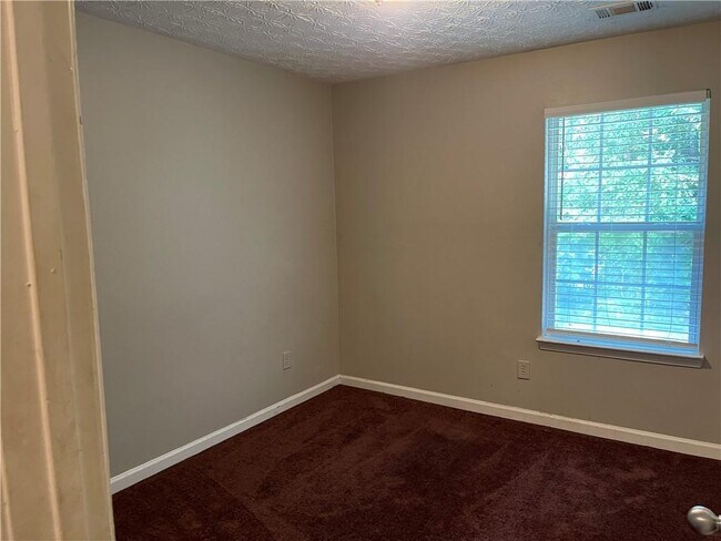 Building Photo - 6206 Flat Trce