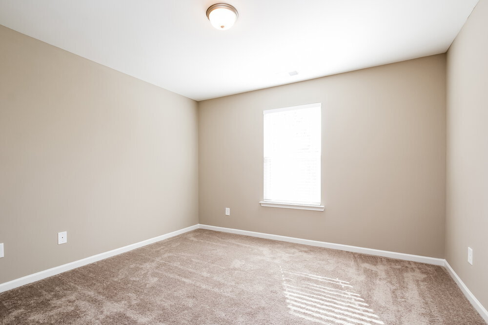 Building Photo - 646 Fieldcrest Dr