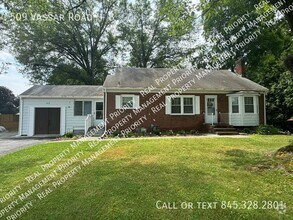 Building Photo - 5 BR, 2.5 BA with spacious yard and finish...